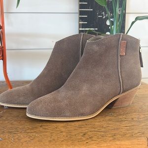 Dr Scholl’s Booties Women’s Size 9